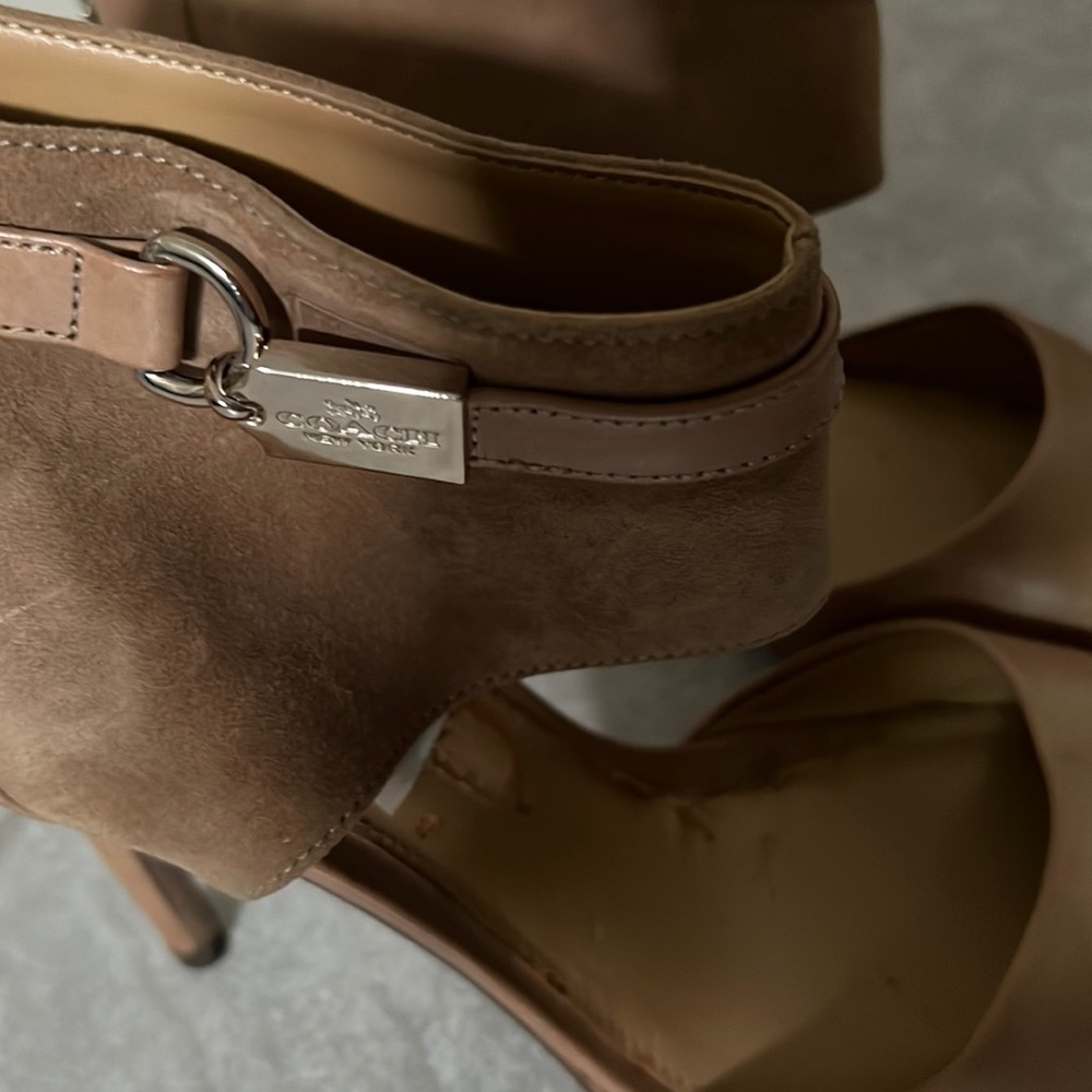 Coach heels size 7